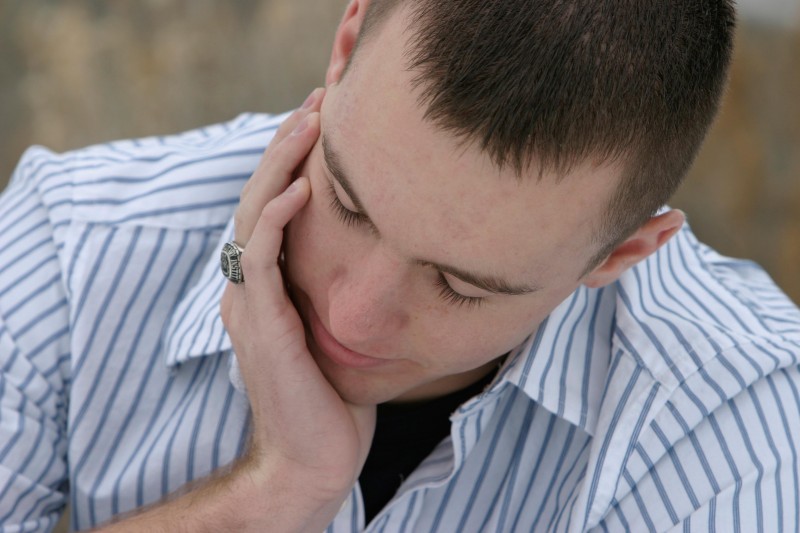 focusing on detail for your senior portraits in taos