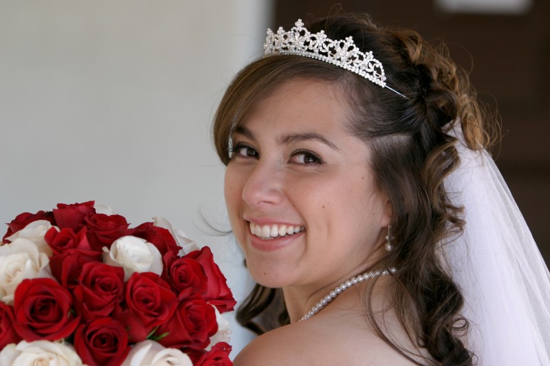 bridal bouquet and tiara