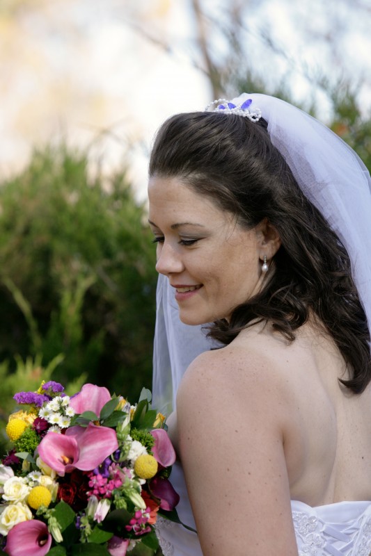 taos bride with bouquet