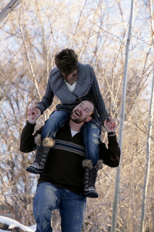 unique winter engagement pictures