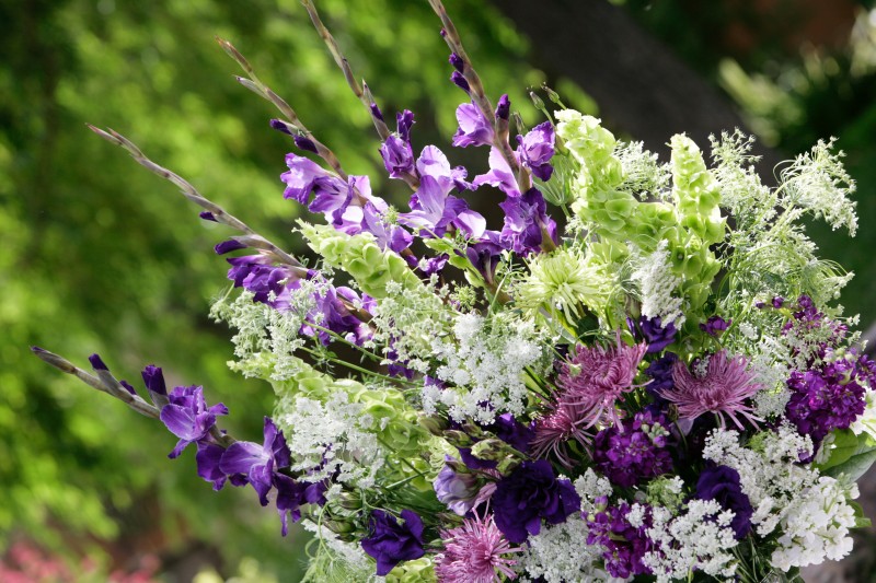 purple wedding flowers
