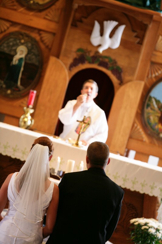 wedding sacrament at ceremony 