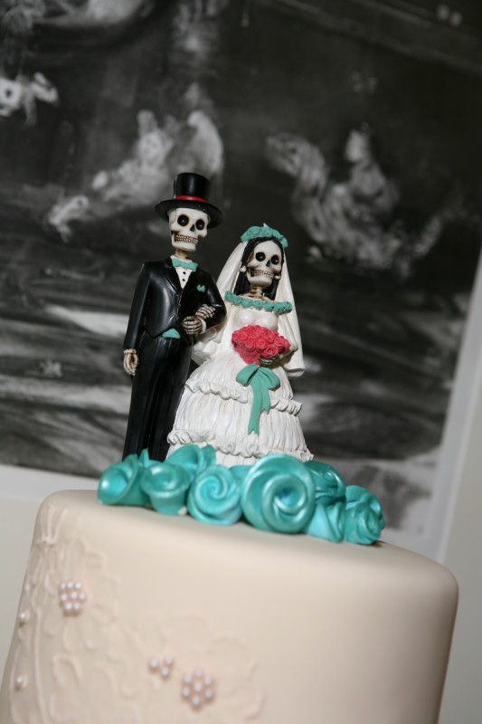 taos wedding photography and cake