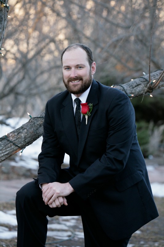 Taos groom wedding on-location