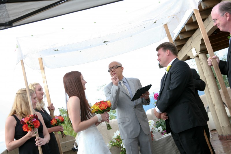 rainy wedding day for bride and groom