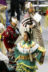 powwow dance with indian women nm 