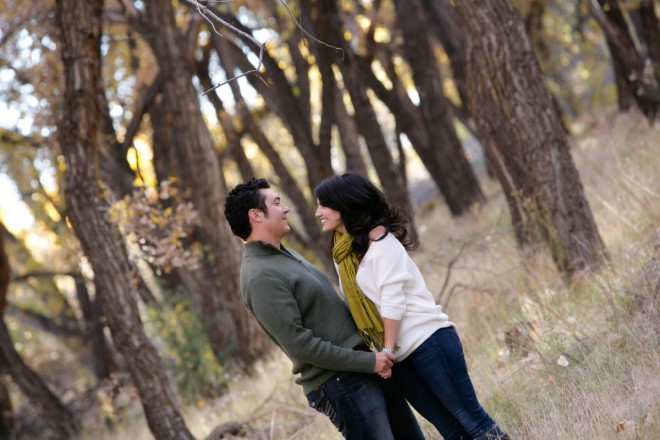 Engagement session in autumn in Albuquerque's bosque