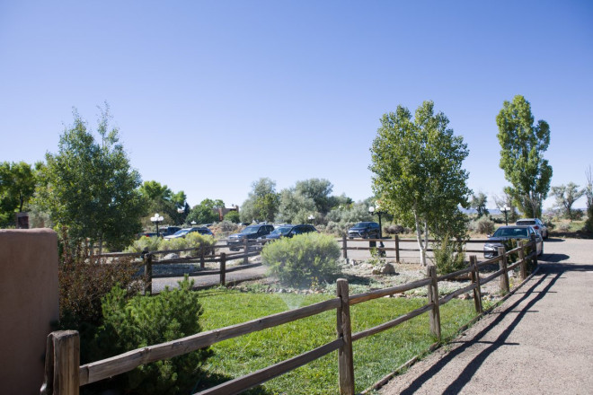 Landscaping and parking views of Quail Ridge condominiums in El Prado