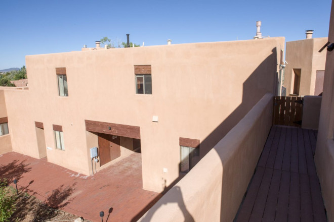 Pueblo style studios, apartments, and condos at Quail Ridge in Taos, NM