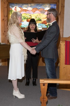 Justin and Manndi elope to Taos, NM and are married at El Publito Church