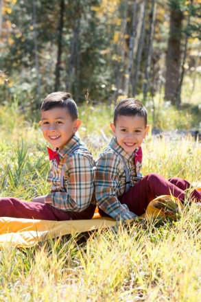 Childrens photoswith yellow and green fall grass
