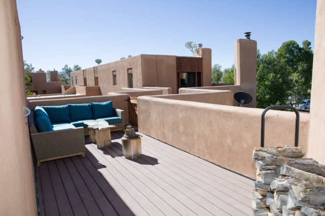 Flat roof style condominiums close to Taos Ski Valley