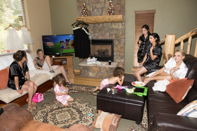 Bride and girls getting ready over breakfast