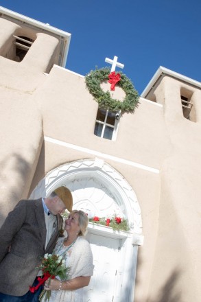 Lisa and Ian had a Christmas wedding during a getaway elopement to Taos NM