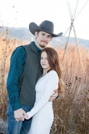 Young Texas couple elopes to the mountains in Taos, NM