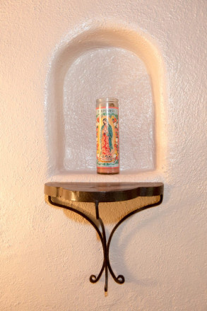 Traditional Spanish nichos are popular in modern pueblo style homes