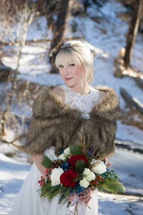 Snowy outdoor December destination wedding in Red River, New Mexico