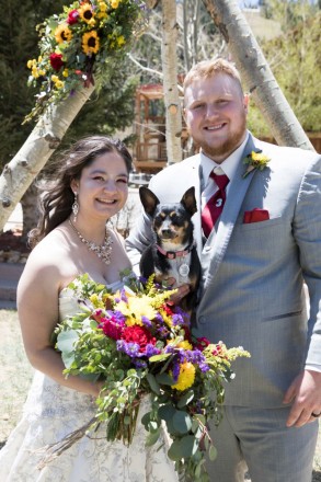 Red River main street wedding ceremony with Aspen Tree altar and airy professional bouquet