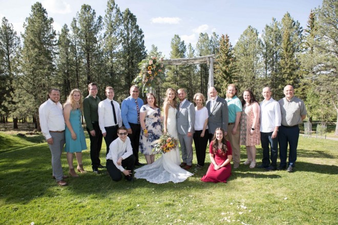 Brannon's extended family gets together for a photo with the wedding couple