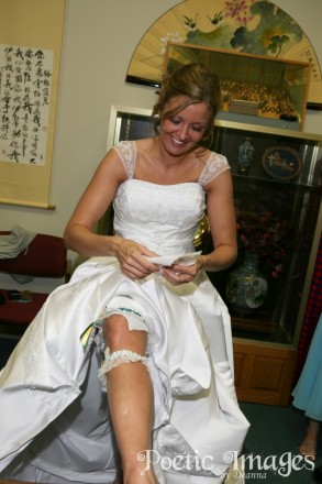 garter for the brides left leg