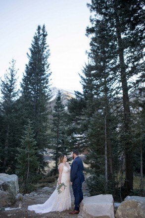 Sabrina and Joshua and the grand ponderosa pine trees of Taos Ski Valley