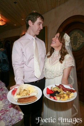 schedule a food sampling for your wedding